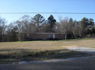 614 Nuckols Rd, Seale, AL 36875