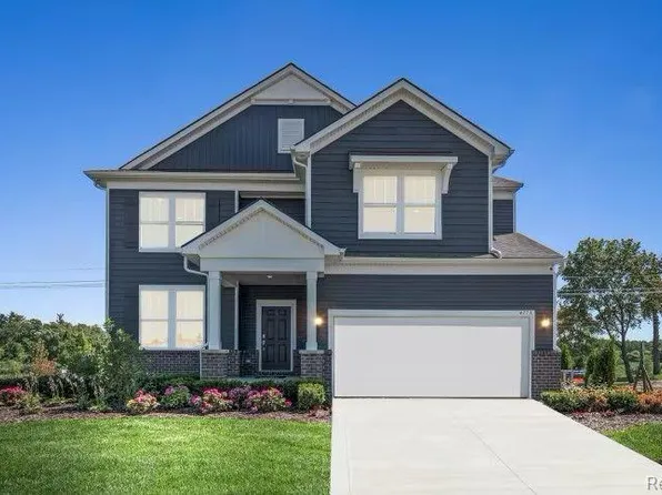 4821 Marquette Dr, Milford, MI 48381
