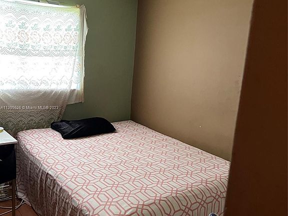 2nd image of 333/335 Gordon Ave S