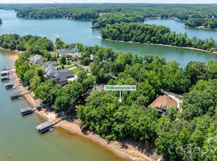 313 Windemere Isle Rd, Statesville, NC 28677