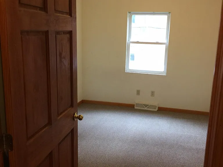 1612 King St — Photo 3