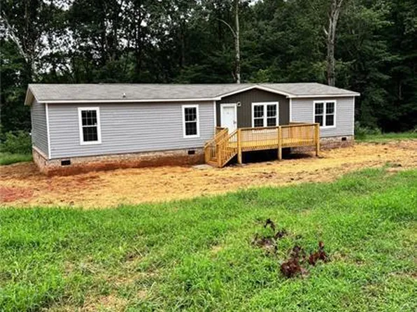 3280 Roy Parks Rd, Gainesville, GA 30507