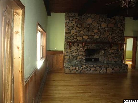 5th image of 241 Thomas Farm Ln
