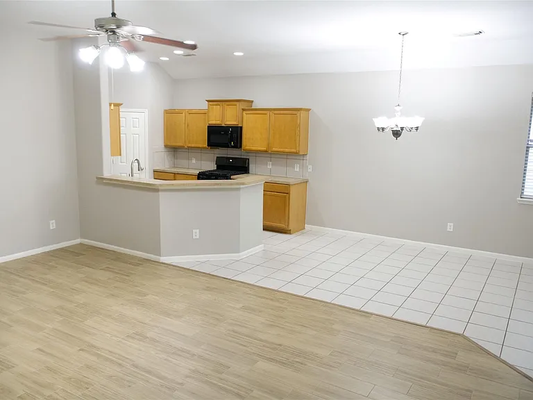 14434 Long Meadow Dr — Photo 7