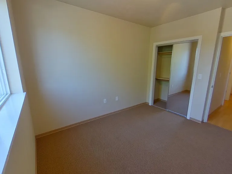 Midtown Apartments — Photo 39