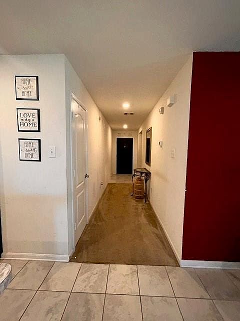 1st image of 2518 Hawthorn Park Ct