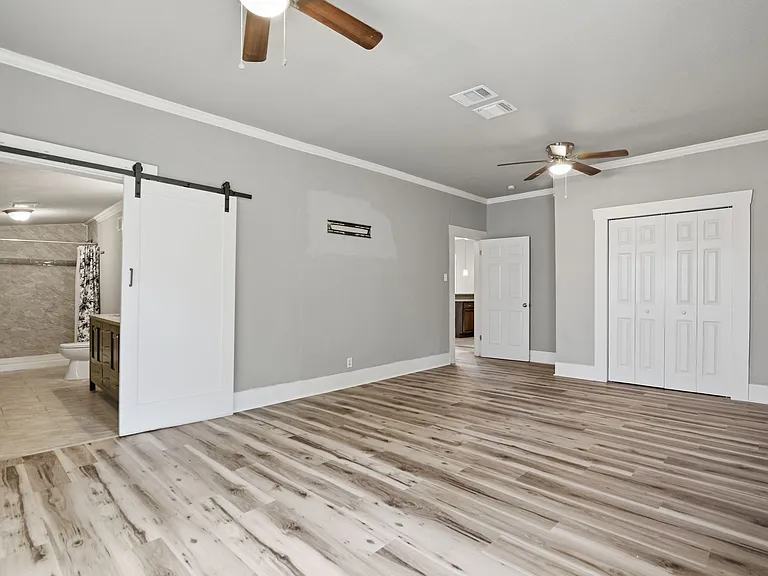 1629 W Woodlawn Ave — Photo 18