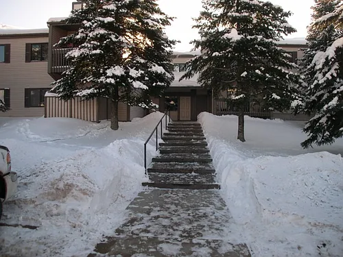 10 Village Dr #202 Photo 1