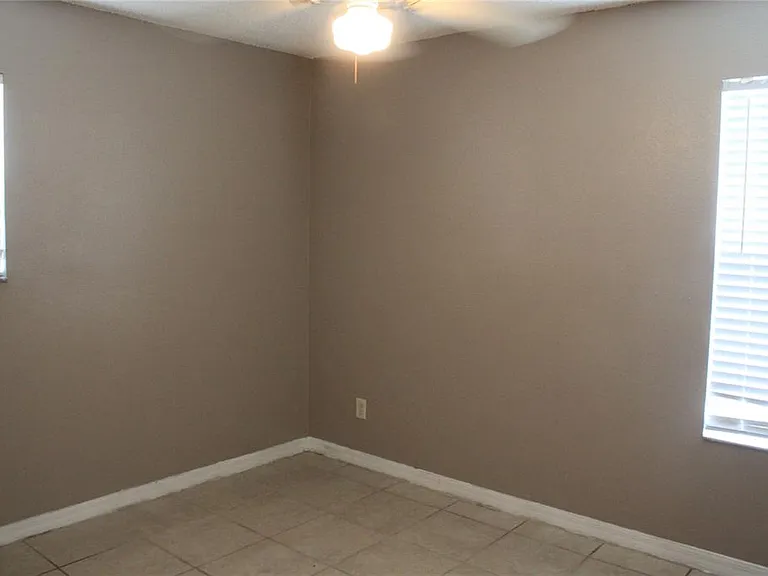 3814 Roseboro St — Photo 10