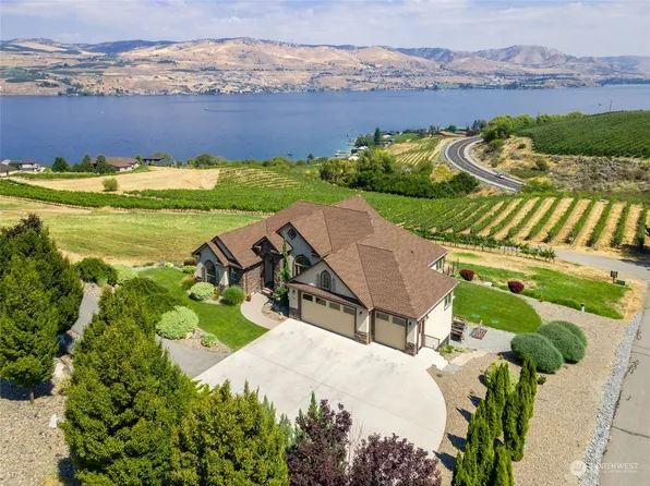 141 Clos Chevalle Road, Chelan, WA 98816