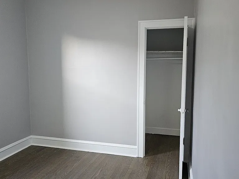 6152 S Kolin Ave — Photo 9