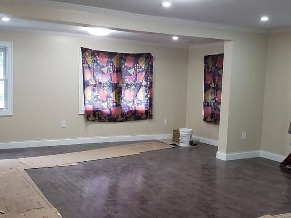 3rd image of 9340 212th St