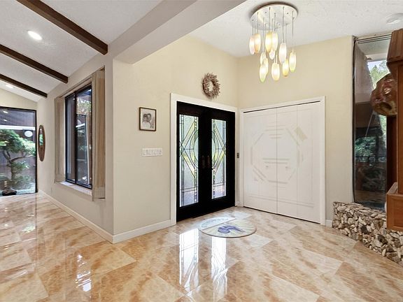 5th image of 5200 Woodlands Bl