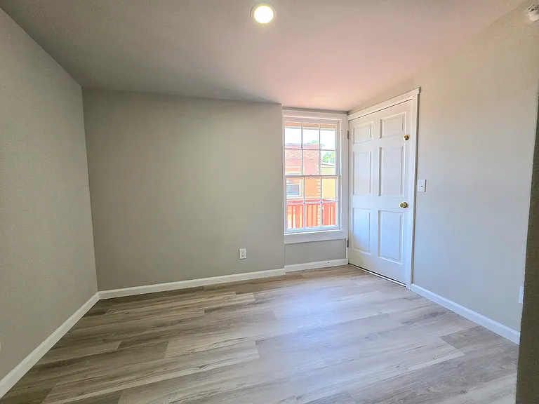 200 Colorado Ave #1/2 — Photo 10