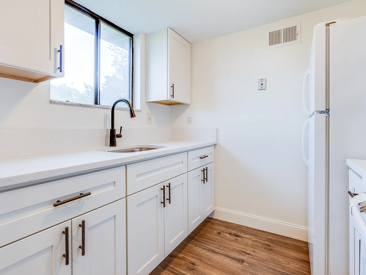 1 bed, $970 — Photo 4