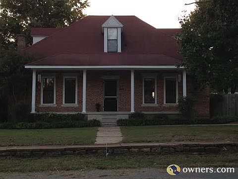 857 N Hill Street