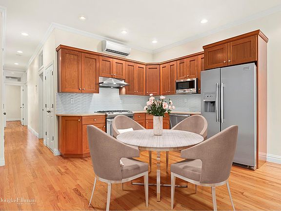 2nd image of 383 1st St APT 1