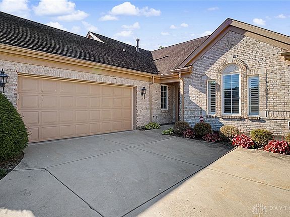 3rd image of 6846 Lorien Woods Dr