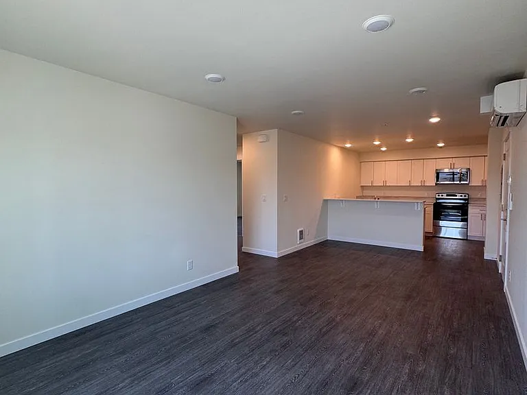 503 E Helena Ave — Photo 31