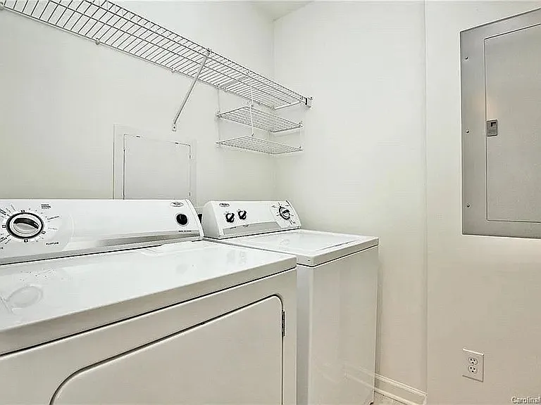 1240 Duncan Gardens Dr #1240 — Photo 6