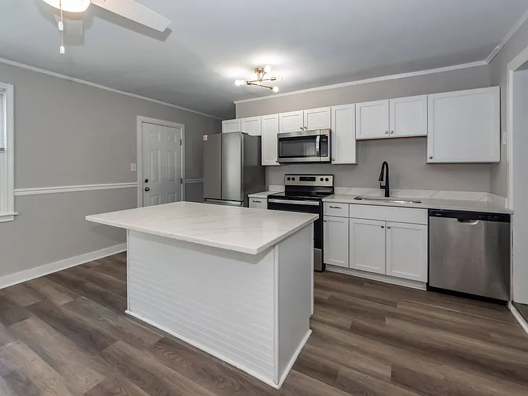 3860 Chestnut St — Photo 11