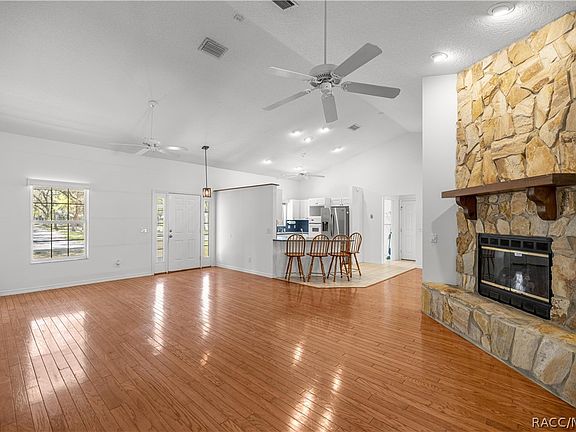 2nd image of 10 Patricia Rd
