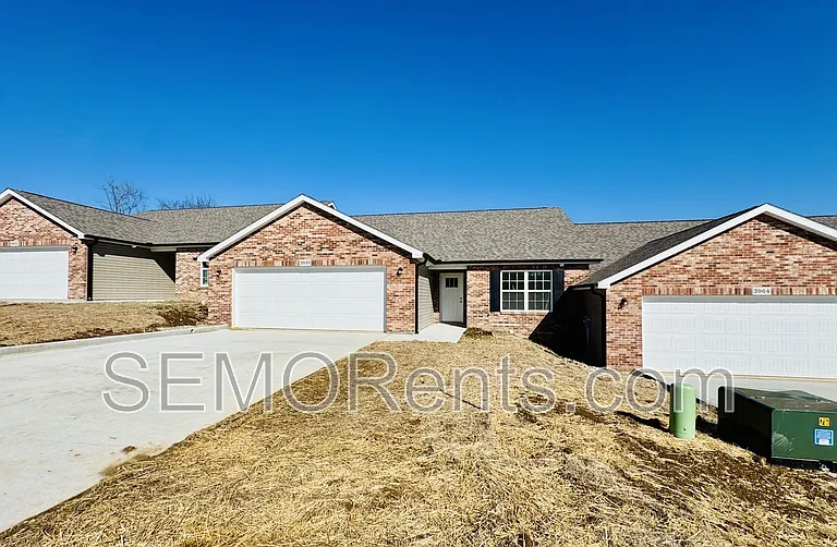 3965 McKendree Crossing Dr #1 — Photo 2