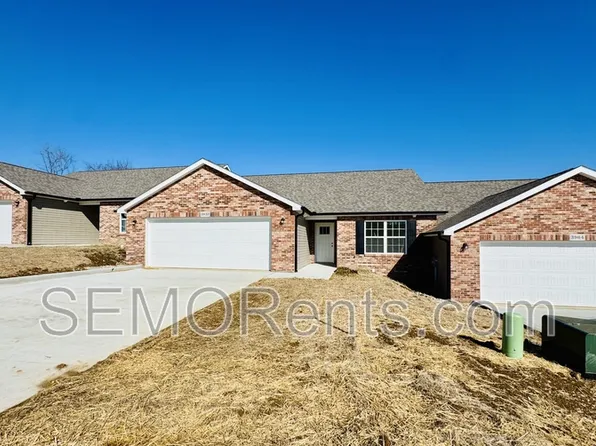 3901 McKendree Crossing Dr, Jackson, MO 63755