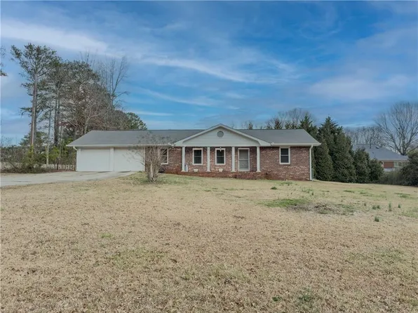 772 Garner Rd SW, Lilburn, GA 30047