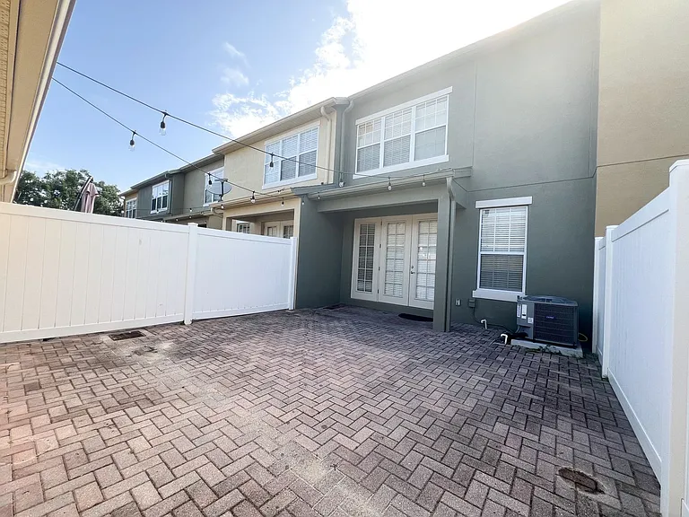 7722 Fairgrove Ave — Photo 17