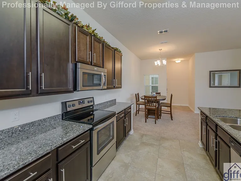817 Golden Lake Loop — Photo 4