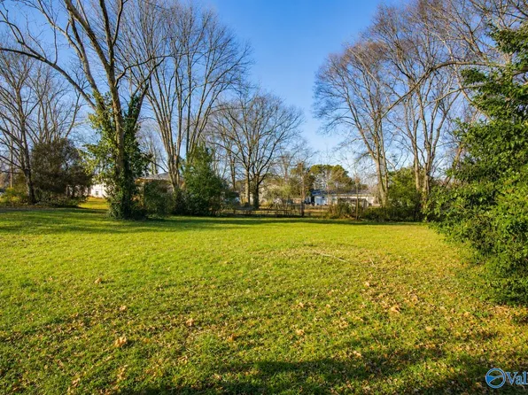 2407 Dawson Cir NW, Huntsville, AL 35811