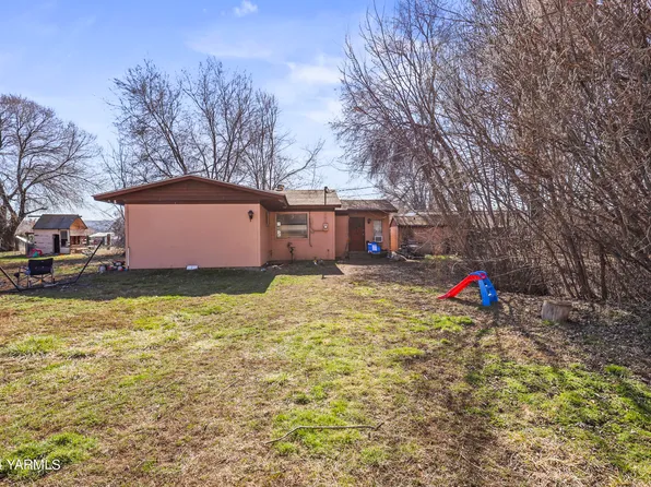 2903 S Wiley Rd, Yakima, WA 98903