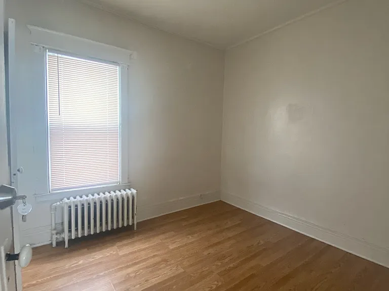 274 Manning Blvd #2 — Photo 4