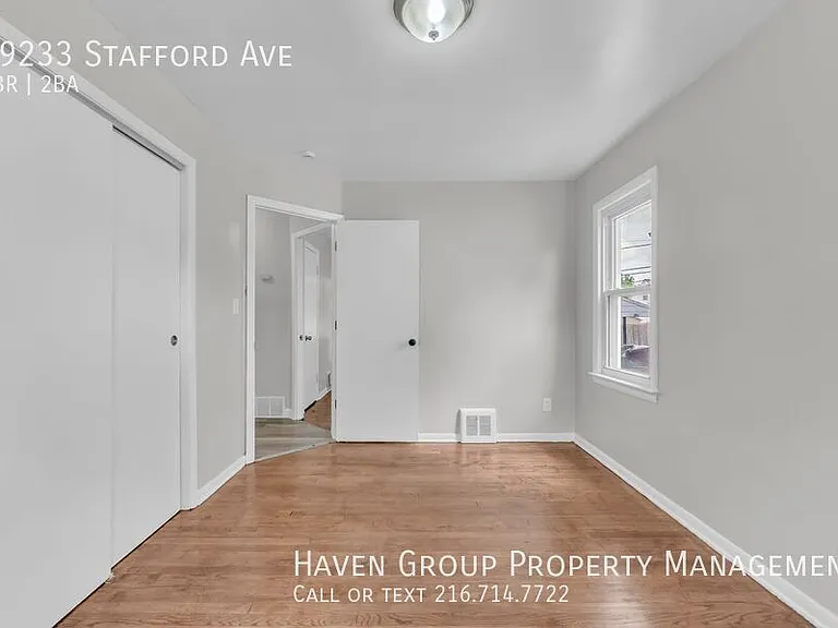 19233 Stafford Ave — Photo 8