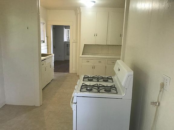 Stove included