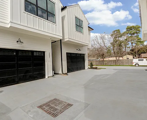 Grove at Oak Forest Photo 1