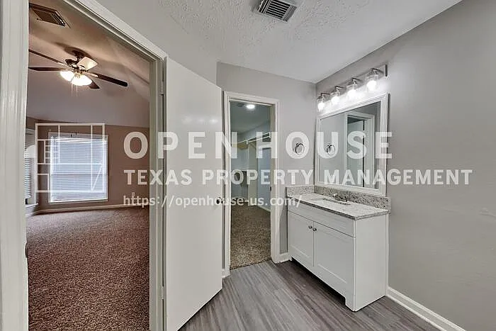 4935 Northfork Dr — Photo 11