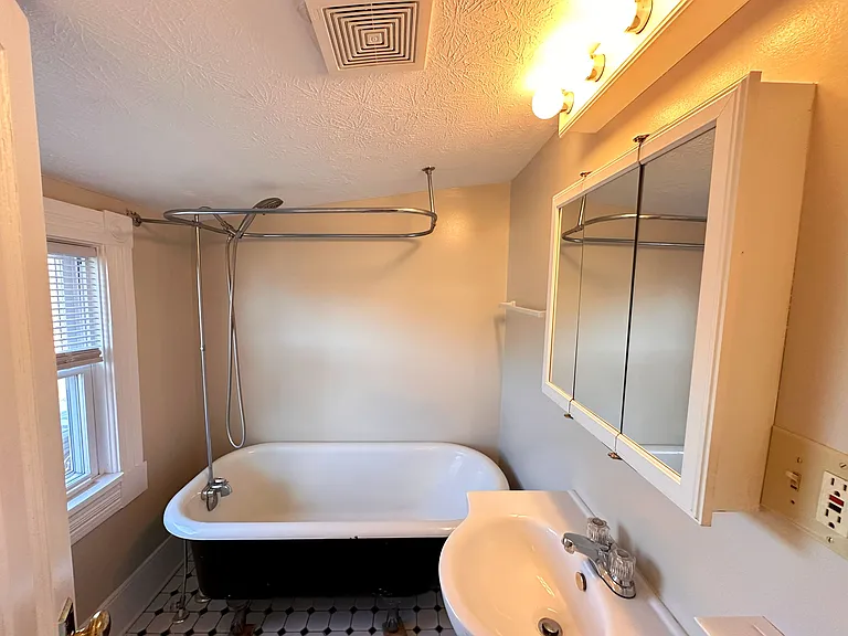 517 Walnut Ave #4 — Photo 15