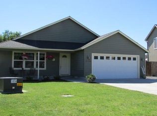 2166 Kelsey Ln, Klamath Falls, OR 97603