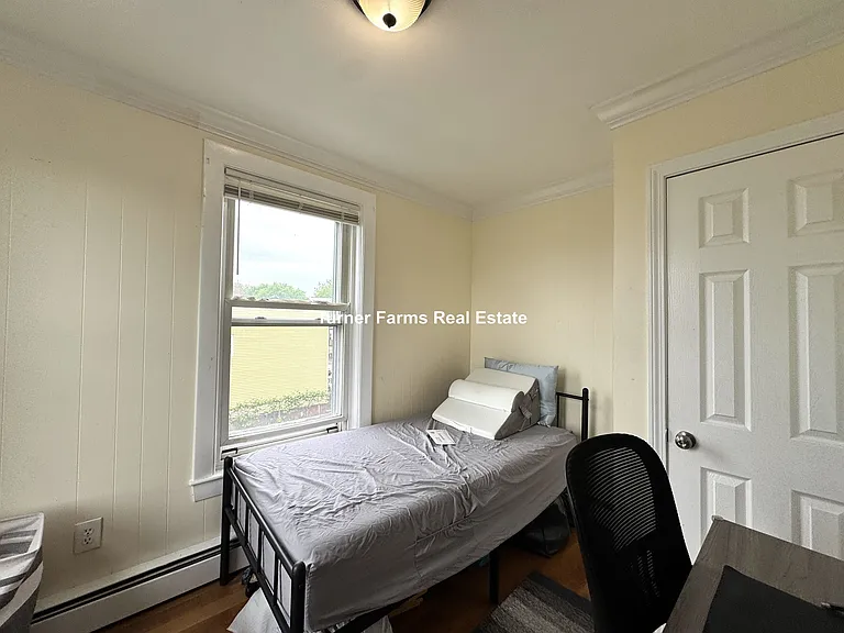 30 Wordsworth St #2F — Photo 8