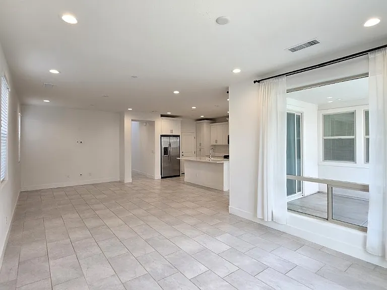 4324 Vineyard Dr — Photo 35