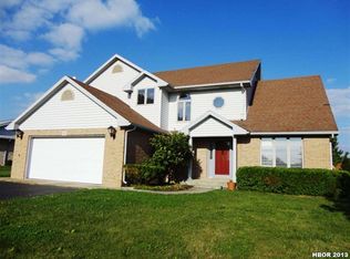 1901 Cobblestone Dr, Findlay, OH 45840