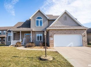 1120 Stonelake Ct, Metamora, IL 61548