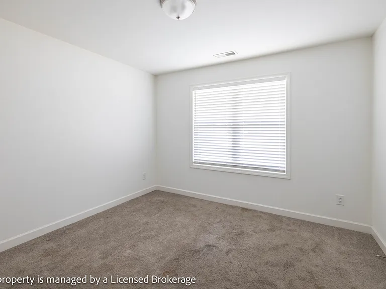100 Henson St — Photo 16