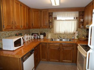32 S Preston Rd, Pleasant Mount, PA 18453