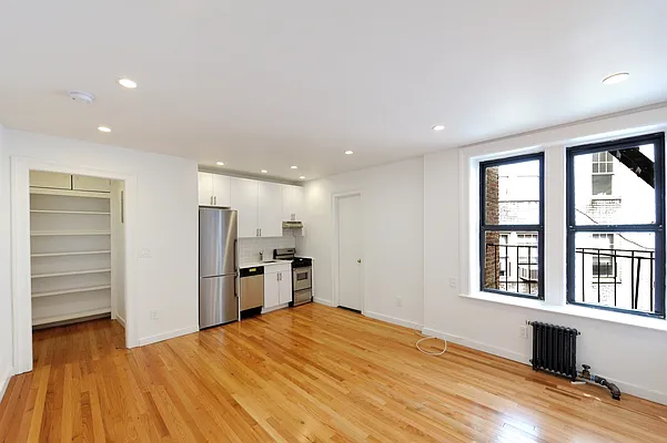 Rented by Aether Property Group | media 18