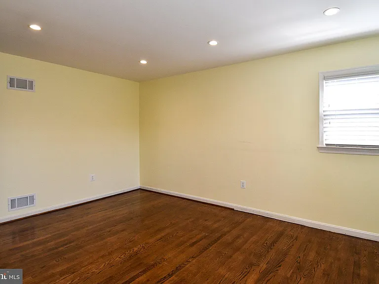 9309 Reef Ct — Photo 35