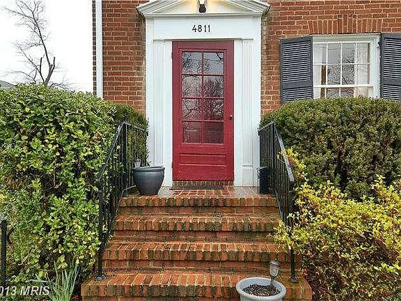 4th image of 4811 16th St N