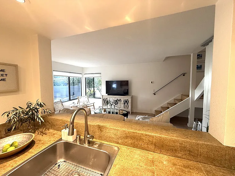 104 Dockside Cir — Photo 9